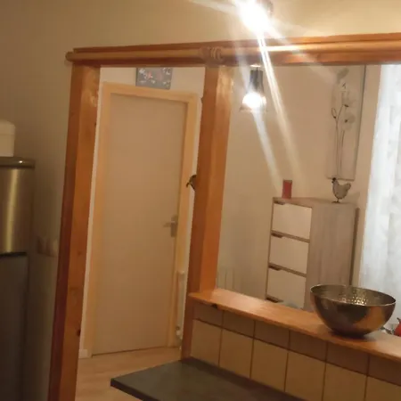 Cosy De 50m2, 2 Avec Terrasse, Plein Centre D'ax-les-thermes *